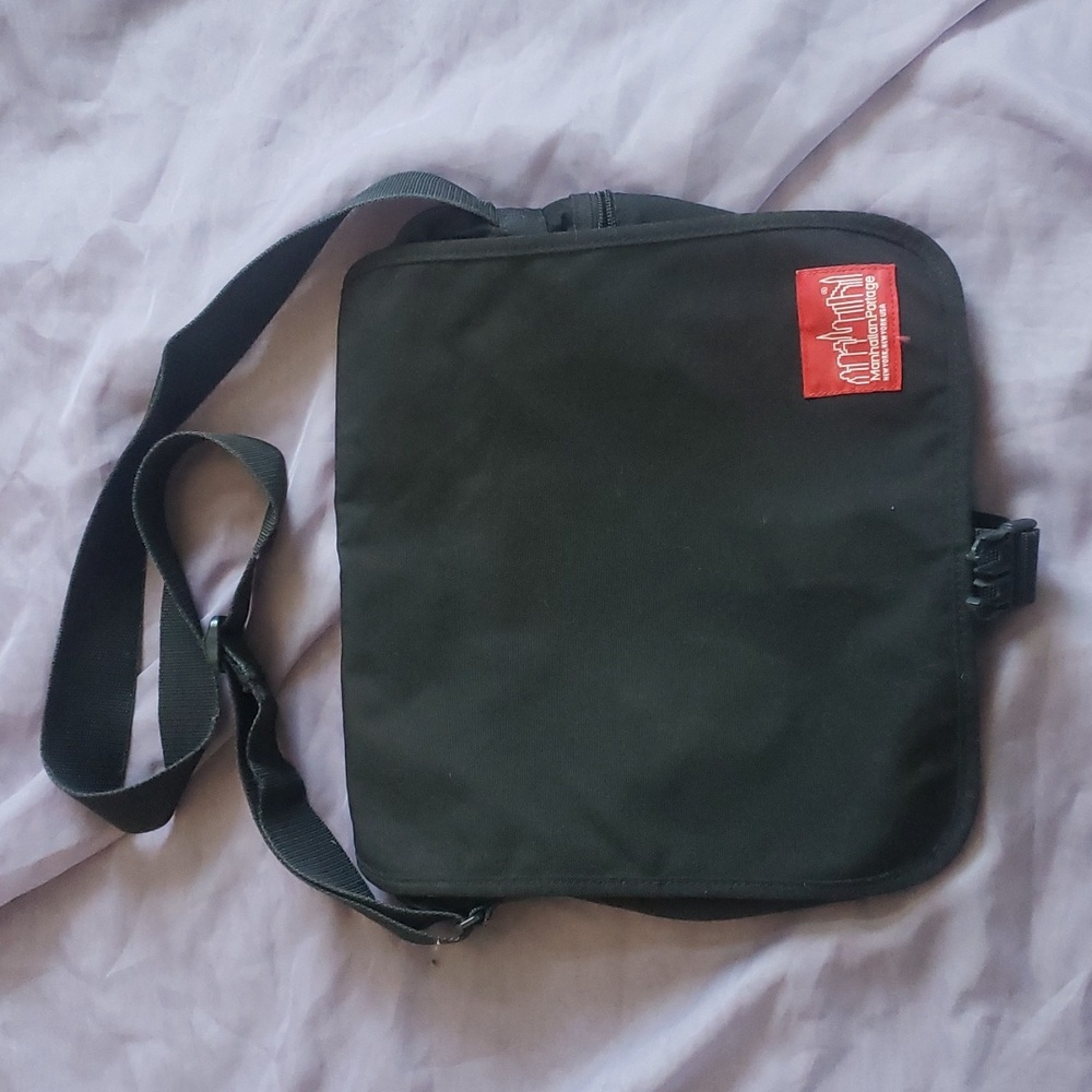 Manhattan Portage medium messenger bag